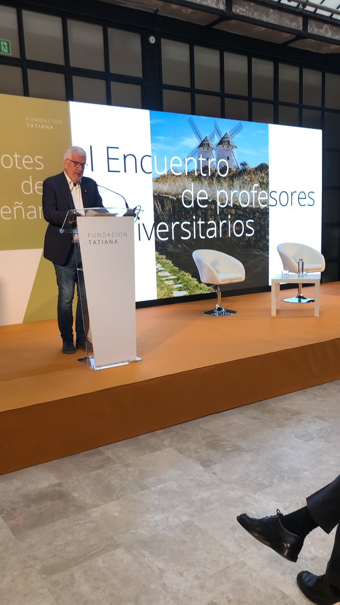 margarrido08's tweet image. Fascinada escuchando y “rumiando” las palabras de @GregorioLuri en encuentro Quijotes de la Enseñanza de @fund_tatiana y con ganas de transmitirlo @cm_alcor @anacalvorevilla