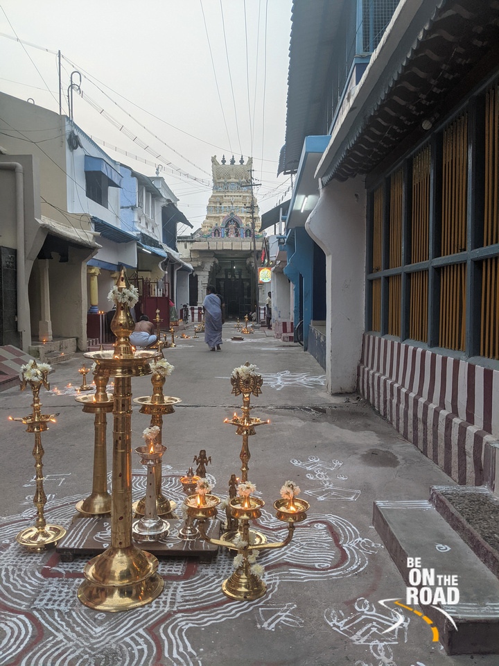 Do u knw abt this ancient festival that is also known as the #FestivalOfLights? It is not #deepavali but equally vibrant. This is how d festival of #KarthigaiDeepam is celebrated in this traditional village of #TamilNadu.
#KarthikPoornima #IncredibleIndia
bit.ly/KarthigaiDeepa…