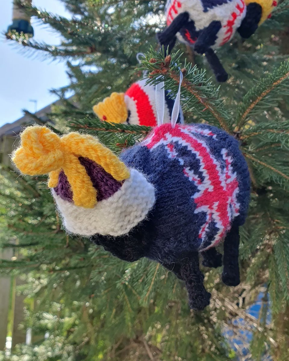 LouiseWalton78's tweet photo. Seeing the coronation is trending- here are my hand knitted coronation sheep Baa-bles to celebrate King Charles III coronation,  in 4 different designs..You can buy them individually or as a set 🐑👑 
https://t.co/YB9EEW2fkE https://t.co/vqp84wN5Sg