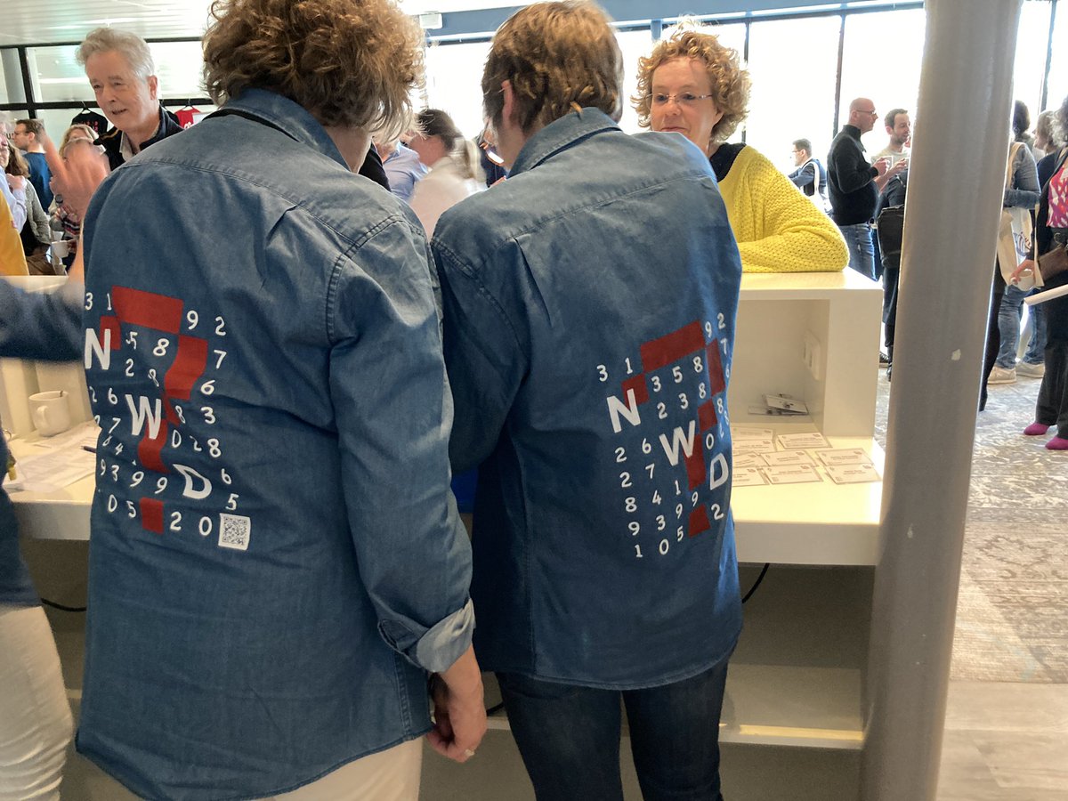 Op zoek naar iemand van de organisatie? Ze hebben een nieuwe outfit dit jaar!
