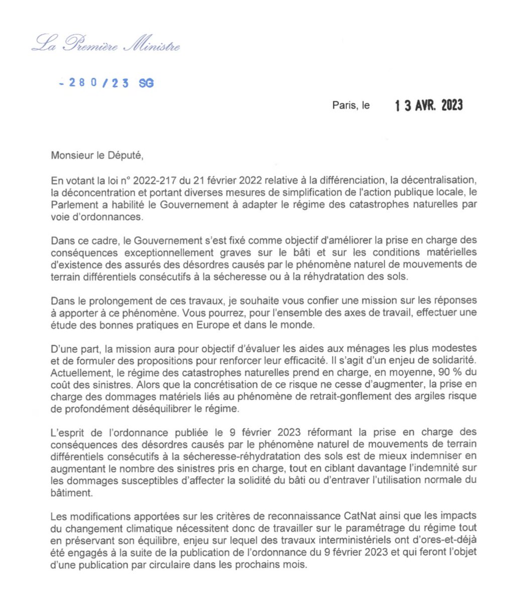 VincentLedoux59's tweet photo. Merci à @Elisabeth_Borne de me confier une mission sur le retrait-gonflement des #argiles. Sous l’autorité de @GDarmanin @BrunoLeMaire @ChristopheBechu je ferai des solutions concrètes pour mieux indemniser les sinistrés, prévenir les dommages et accompagner communes et victimes https://t.co/nLCJWsnprB