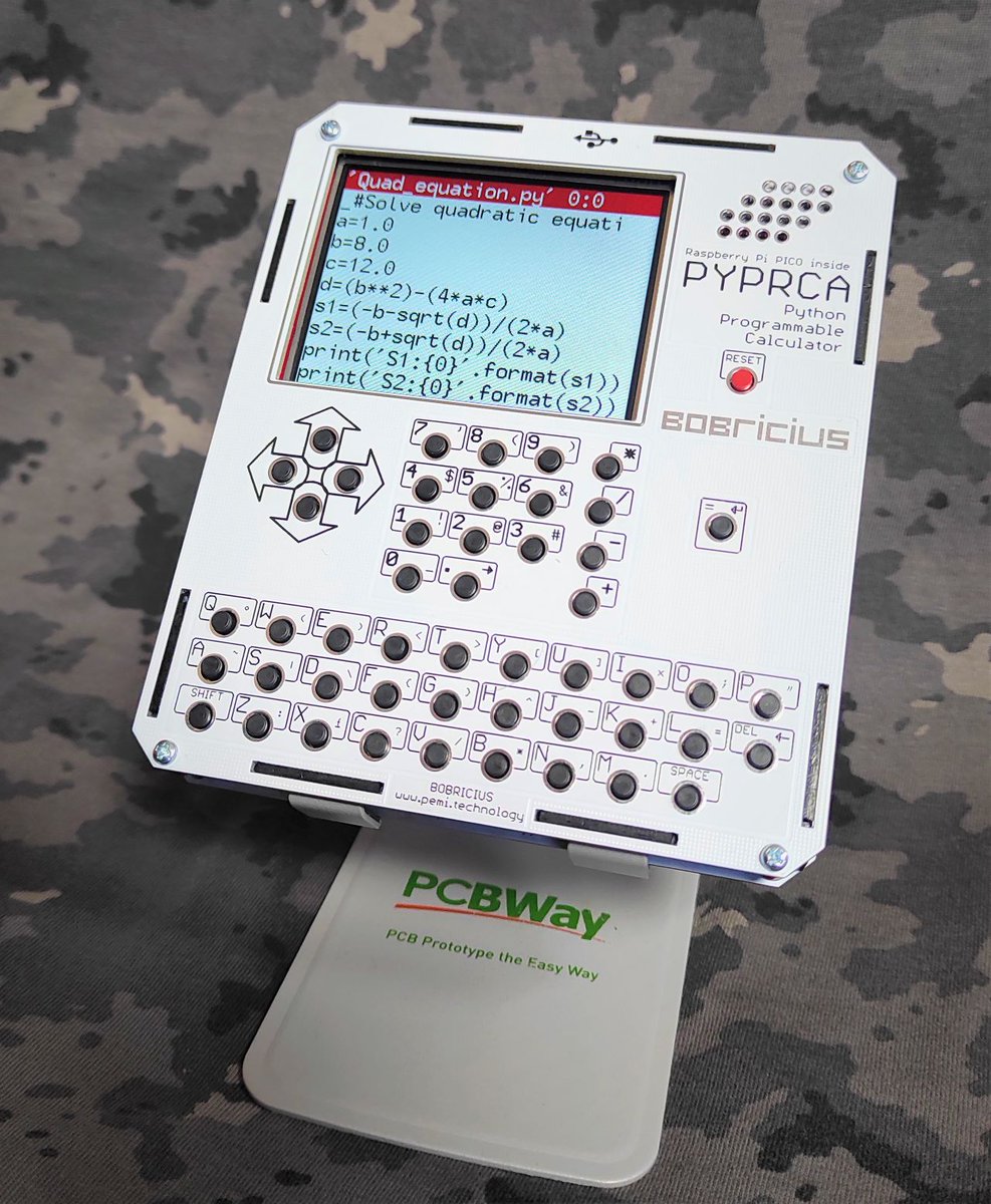 bobricius's tweet image. #PyPrCa is pocket computer
-Dimensions compared to Numworks calculator
-Look inside
-Simple quadratic equation solver

I am alive thanks to my Patreon supporters
patreon.com/bobricius