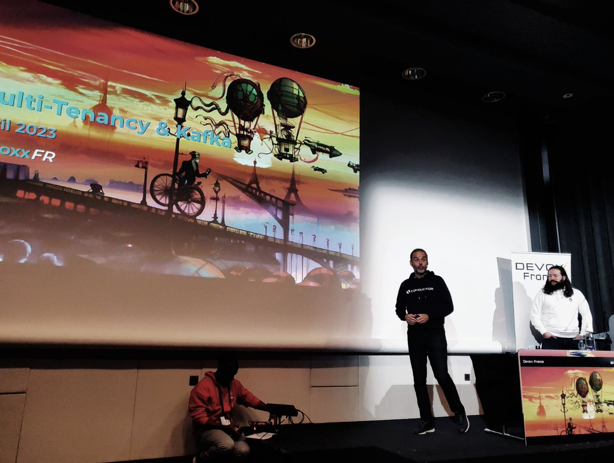 slecache's tweet image. Le #multitenancy chez Apache #Kafka, navigation dans un sujet majeur avec @framiere et @fteychene à #DevoxxFR