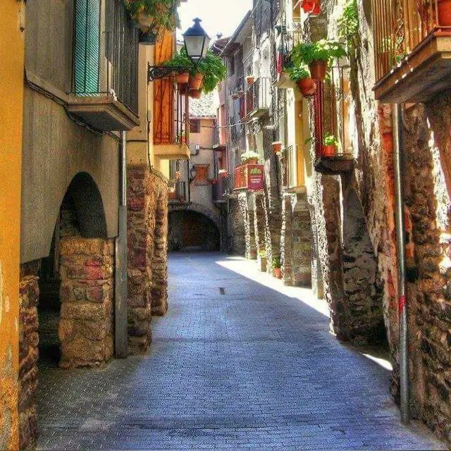 Ahir vam descobrir... El Pont de Suert

#Eurekat 433

Descobreix el municipi del dia a eurekat.cat

#ElPontdeSuert #AltaRibagorça #Lleida #Catalunya
@viupontdesuert @ajelpontdesuert  <a href="/DiputacioLleida/">Diputació de Lleida</a>
#aralleida #adnlleida