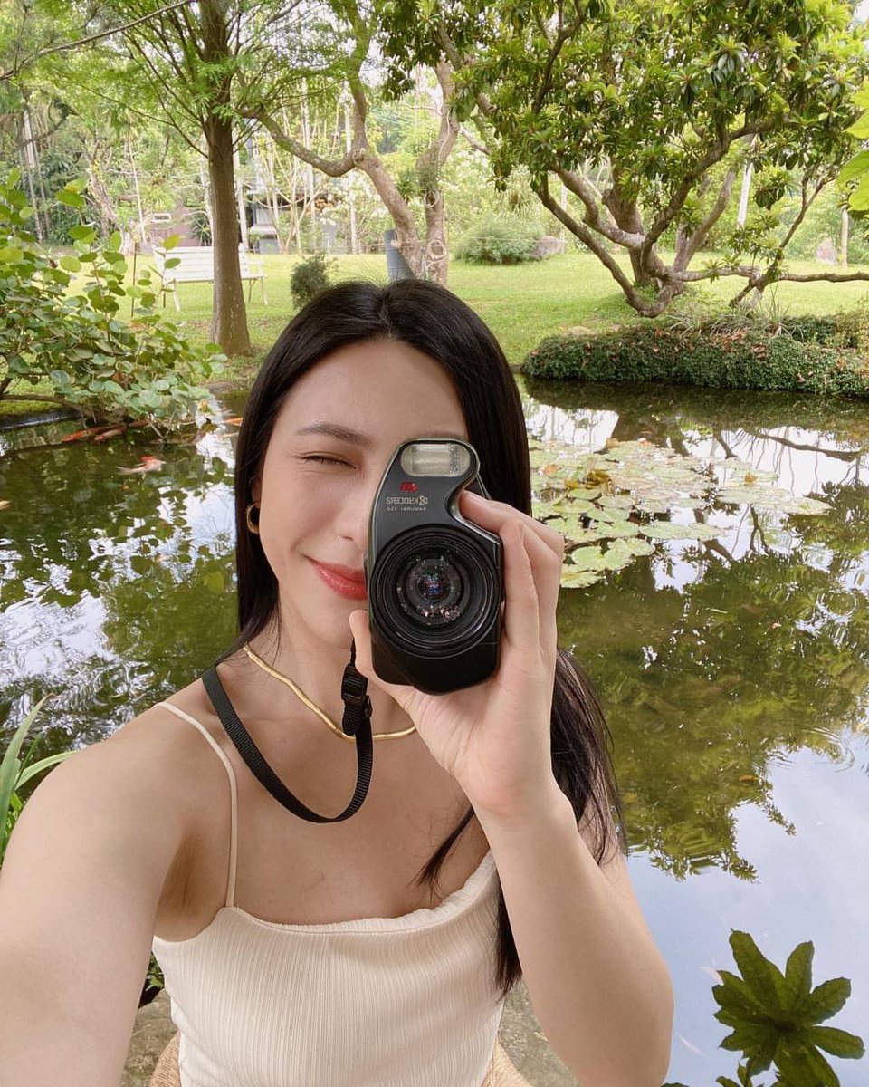 The mood is as beautiful as the weather, and I hope you love life every day