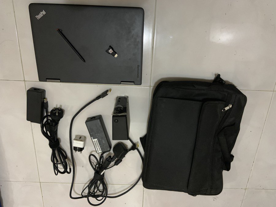 rajabun's tweet photo. @ezash Dijual Laptop Thinkpad Yoga. Include Docknya senilai lebih dari sejuta. Kondisi bekas pemakaian wajar.

Harga 3,5 juta bisa nego. Yang minat bisa dm langsung. Lokasi Depok. Bisa lewat tokped bukalapak shopee. Thankss
#KhilafClubTHR https://t.co/6IYtjeKLaX