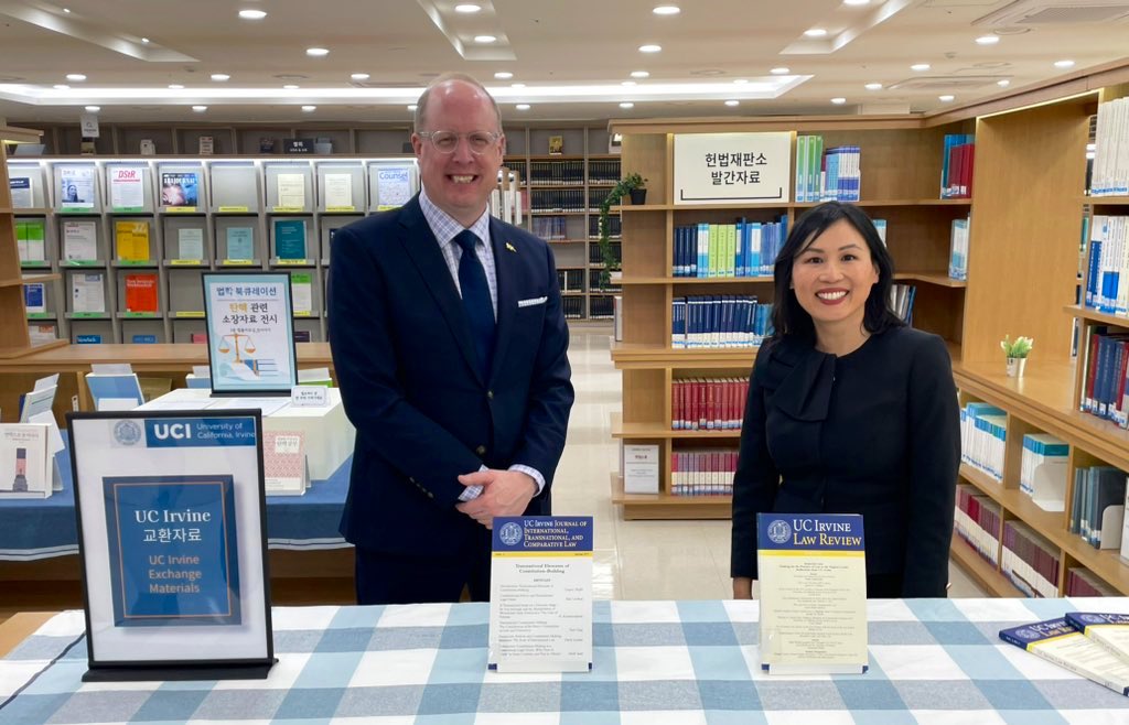 AustenParrish's tweet image. A tremendous thanks to Dean Khary Hornsby and Advisor Grace Lee from our incomparable Global Programs team, who ensured our trip to Seoul went so smoothly. And many thanks to super star professors @ProfStephenLee and @jiseonsong, who were instrumental the entire week.