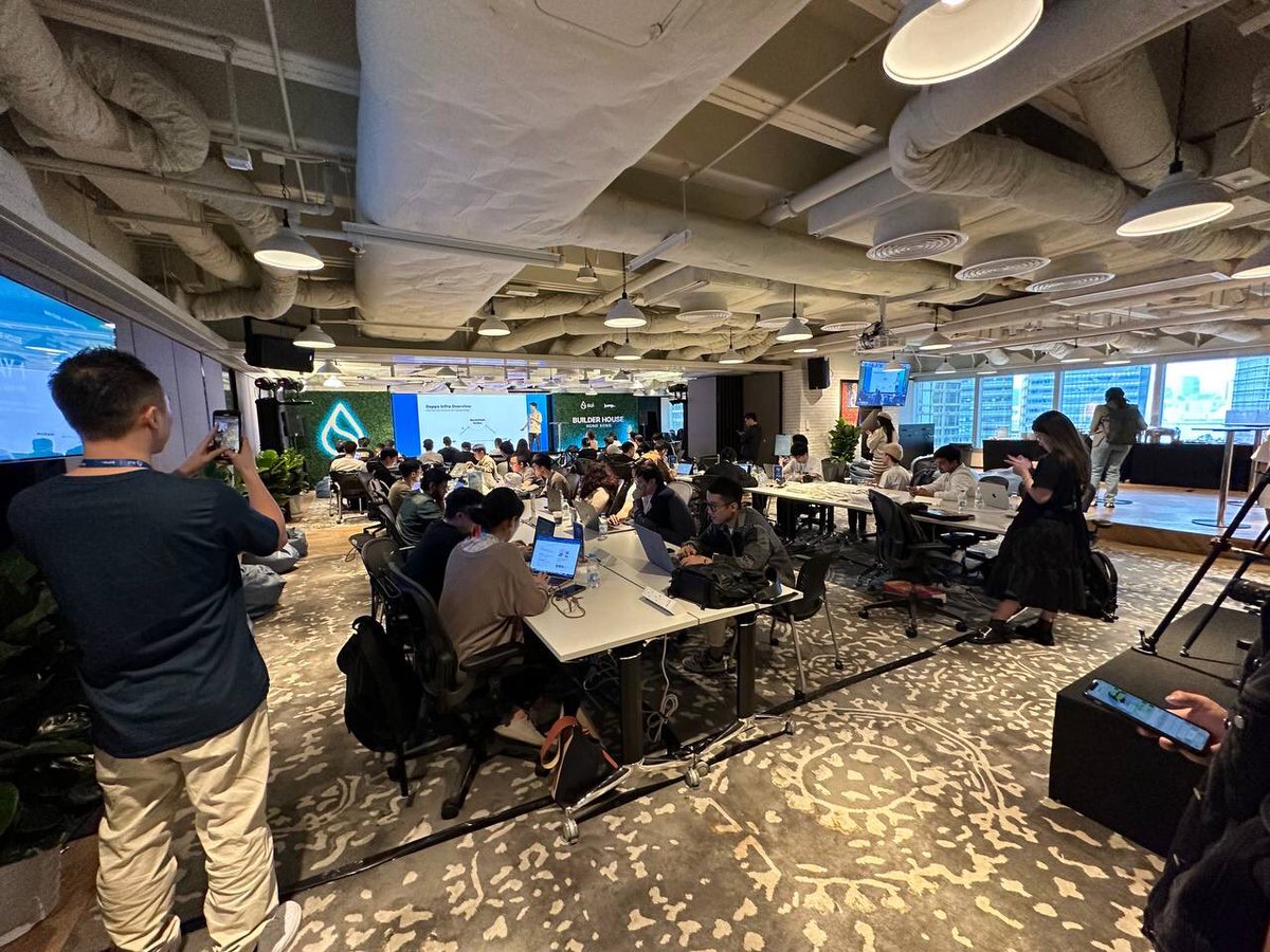 swee_fi's tweet photo. #SuiBuilderHouse has begun🌊
@SuiNetwork #SweeFi #SUI https://t.co/rqiFRLl0m3