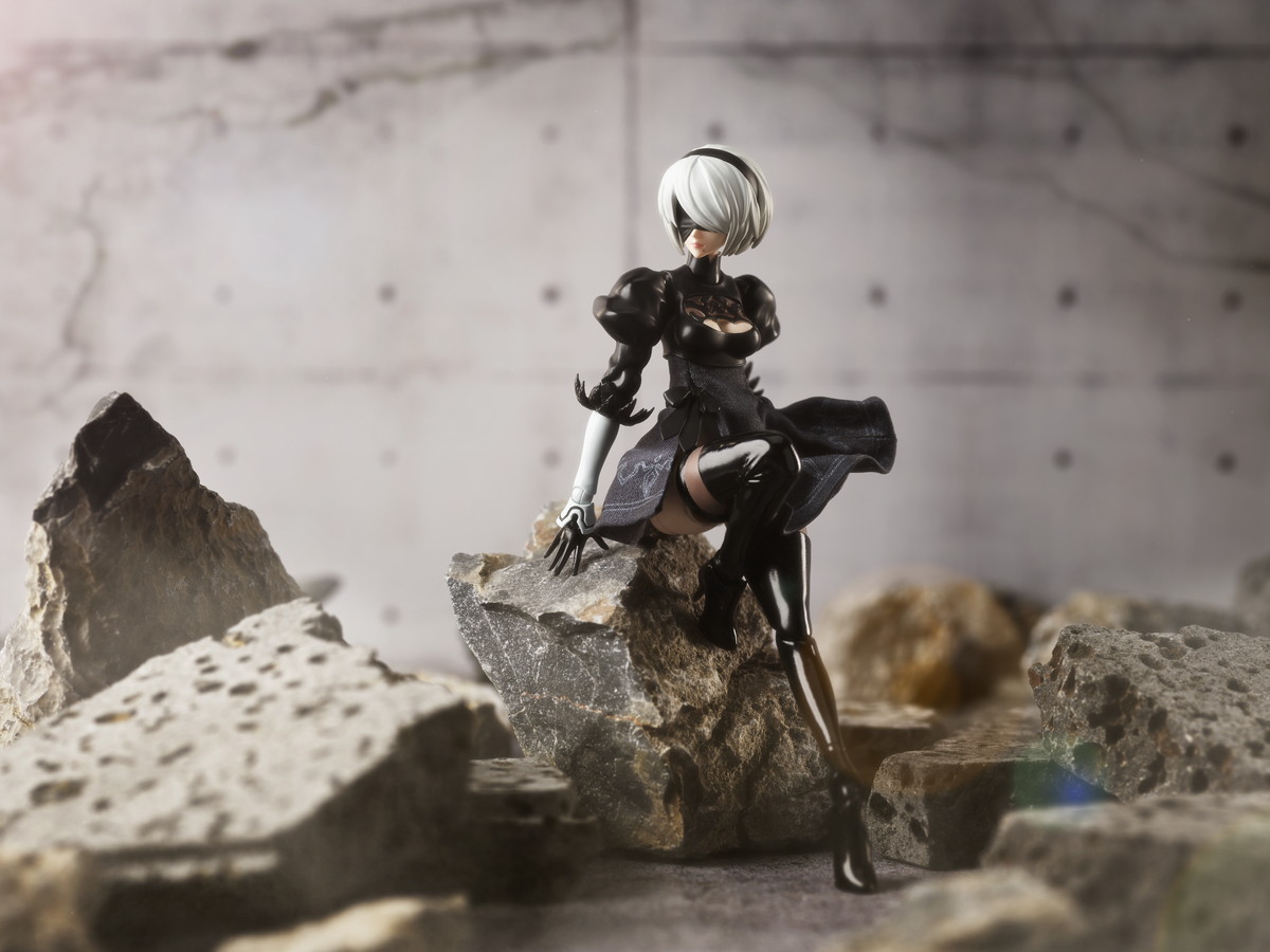 aniplex_plus's tweet photo. ＼飾ってるだけじゃもったいない！／
アクションフィギュア「BUZZmod.（バズモッド）」にNieR:Automata Ver1.1aより2Bが登場！

ANIPLEX＋特典：背景シート

随行支援ユニットポッド０４２も、専用の浮かし台座とセットで付属

🛒https://t.co/ha76ikMq36

#ニーア #NieR #ニーアオートマタ https://t.co/zt4oOjQ7ra