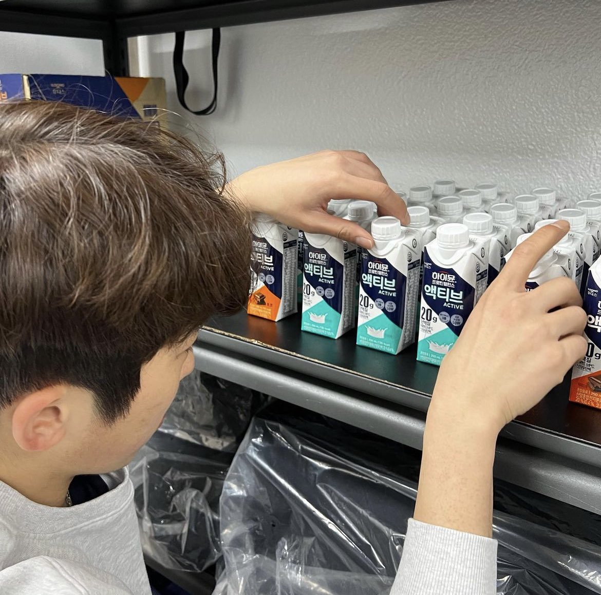 이새달 tweet media