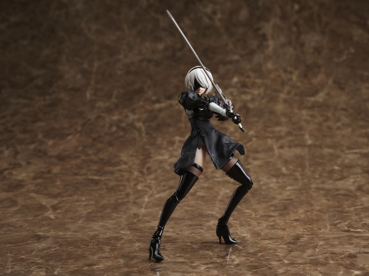 aniplex_plus's tweet photo. ＼飾ってるだけじゃもったいない！／
アクションフィギュア「BUZZmod.（バズモッド）」にNieR:Automata Ver1.1aより2Bが登場！

ANIPLEX＋特典：背景シート

随行支援ユニットポッド０４２も、専用の浮かし台座とセットで付属

🛒https://t.co/ha76ikMq36

#ニーア #NieR #ニーアオートマタ https://t.co/zt4oOjQ7ra