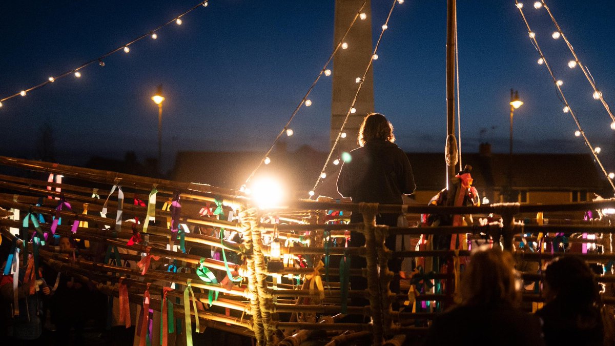 NationalTheatre's tweet image. Odysseus' journey has begun, and the Galley, a ship crafted from sustainable materials, is travelling alongside the multivenue tour.
 
Today it travels to join the company in @castdoncaster.

Odysseus’ journey is told over 5 parts as part of #NTPublicActs.

📸 Joseph Lynn