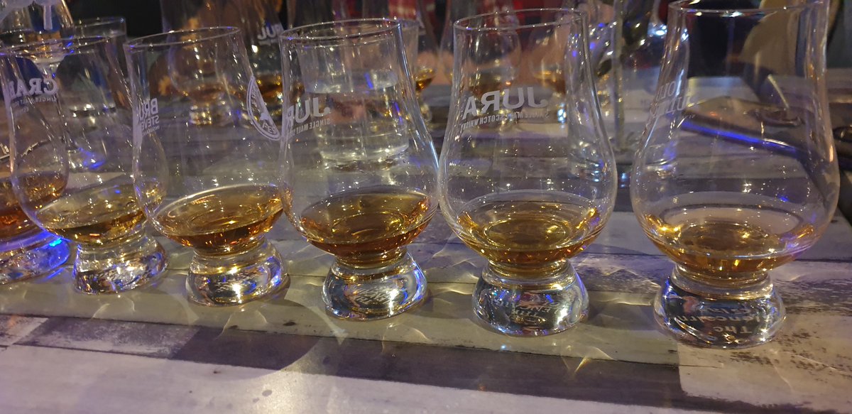 blippingbird's tweet photo. Lovely catching up with Colin @tipsymidgie where Dan from @Murray_McDavid delighted us with few samples. If you are a #whiskylover, check Tipsy's tasting sessions. #Edinburgh #whiskybar @BiteMagazine @EdinburghFoody https://t.co/R7slsjFynC