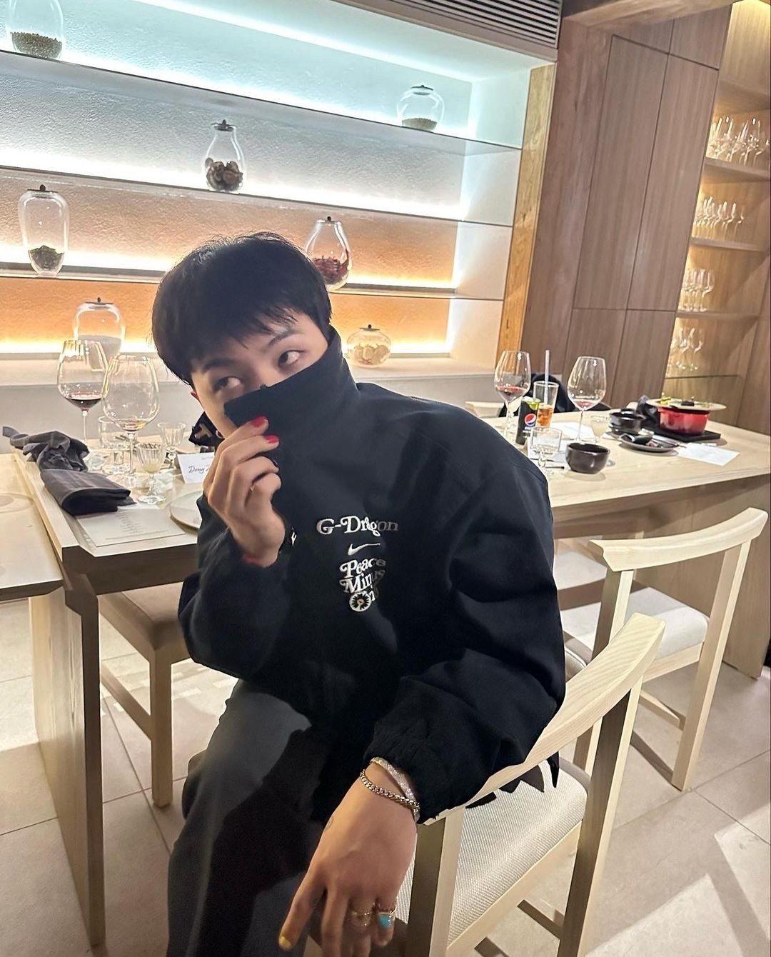 Professor G Dragon is the manual on X Jiyong has the G Dragon peaceminusone x Nike x verdy jacket in black and olive https t I99mngOdZG X