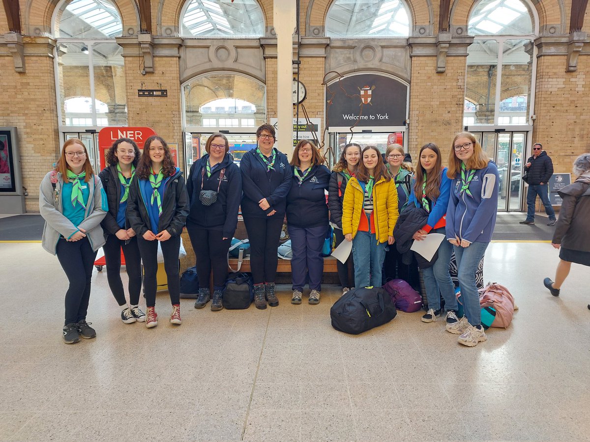 ManorDivision's tweet photo. Our older Guides from 6th York Guides @girlguidingnys and Young Leaders all ready to set off for our weekend in London @ICANDOlondon @girlguiding @GirlguidingNEE 😀 https://t.co/vhrfcgXa2X