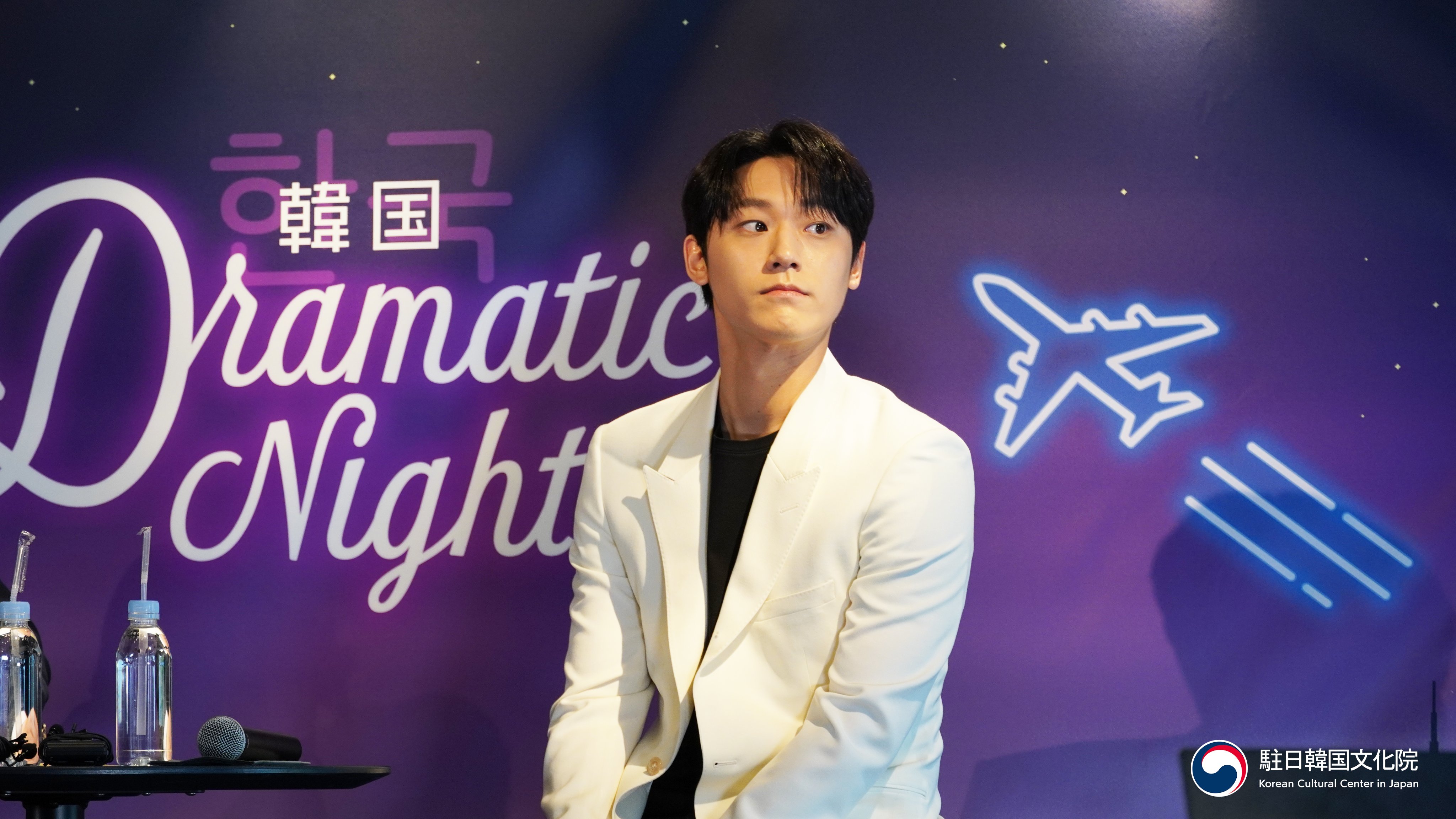 FtqdZ4yaEAAe1wq?format=jpg&name=4096x409