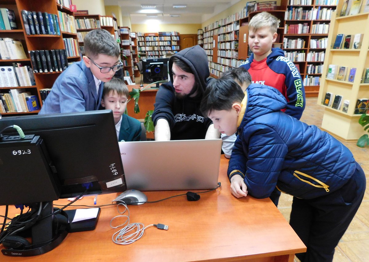 bptirgumures's tweet photo. #BibliotecaTarguMures #bibliotecahasdeu #BMServicii #CodeKids #ConnectPlus
Biblioteca „Târgu-Mureș” s-a alăturat Proiectului „CODE Kids - Programează viitorul comunității tale”, dezvoltat de Fundația Progress, România. https://t.co/sqySBaOIyh