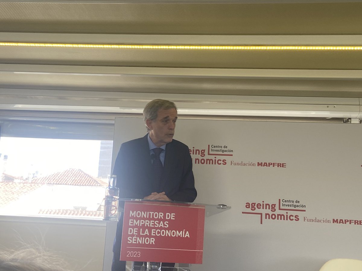 AurelioLBP's tweet photo. Asistiendo a la presentación del monitor de empresas de la economía sénior realizado por #ageingnomics de @fmapfre y @sigmados dirigido por @InakiOrtega cc/ @UNIRuniversidad @Secot_ @gruposenda @atresmediacom … todos ellos @SUPERCUIDADORES https://t.co/mfspI3PBf6