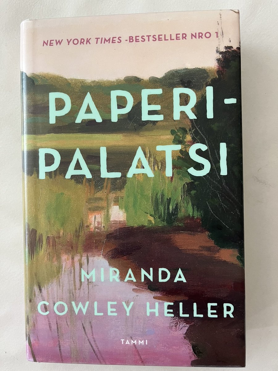 Kirja nro 15. Miranda Cowley Heller: Paperipalatsi. ⭐️⭐️⭐️⭐️ Salaisuuksia, valheita, rakkautta ja mahdottomia ratkaisuja. #lukuhaaste #kirjaviikossa #kirja