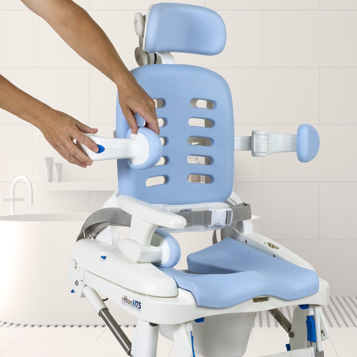 *HTS Update*

The NEW swing-away laterals make transfers in and out of the <a href="/Rifton/">Rifton</a> HTS smoother and quicker, and they are independently adjustable to secure clients with limited trunk control.

For more info, visit: jiraffe.org.uk/products/bathr…