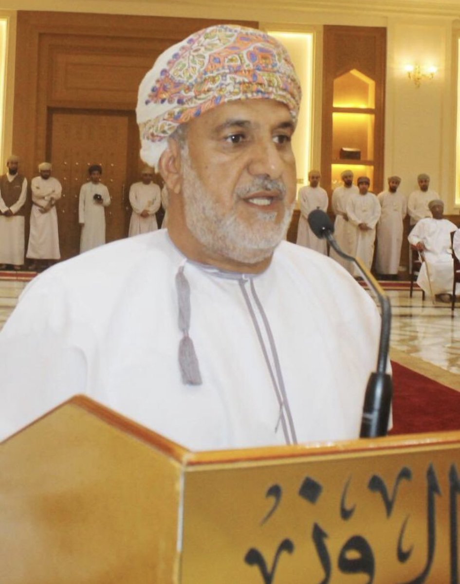 asaherr2008's tweet photo. أتصفح الألبومات فيشعل الأمس صورهم وتقوم قيامة المكان
إن لبعضهم رائحة  تلامس الآذان للتتقارع السيوف ويعلوا صهيل الخيول
لطالما سابقوا الزمن قبل أن يرحلوا
كانوا معراجاً للأرواح إلى البيوت الأرحب
لقد تتابعوا في الرحيل
يا شوق الأماكن لهم
يا عطش الدروب وحرقة شجر الضّفاف
رحمة الله عليهم https://t.co/lGbLImS6Aq
