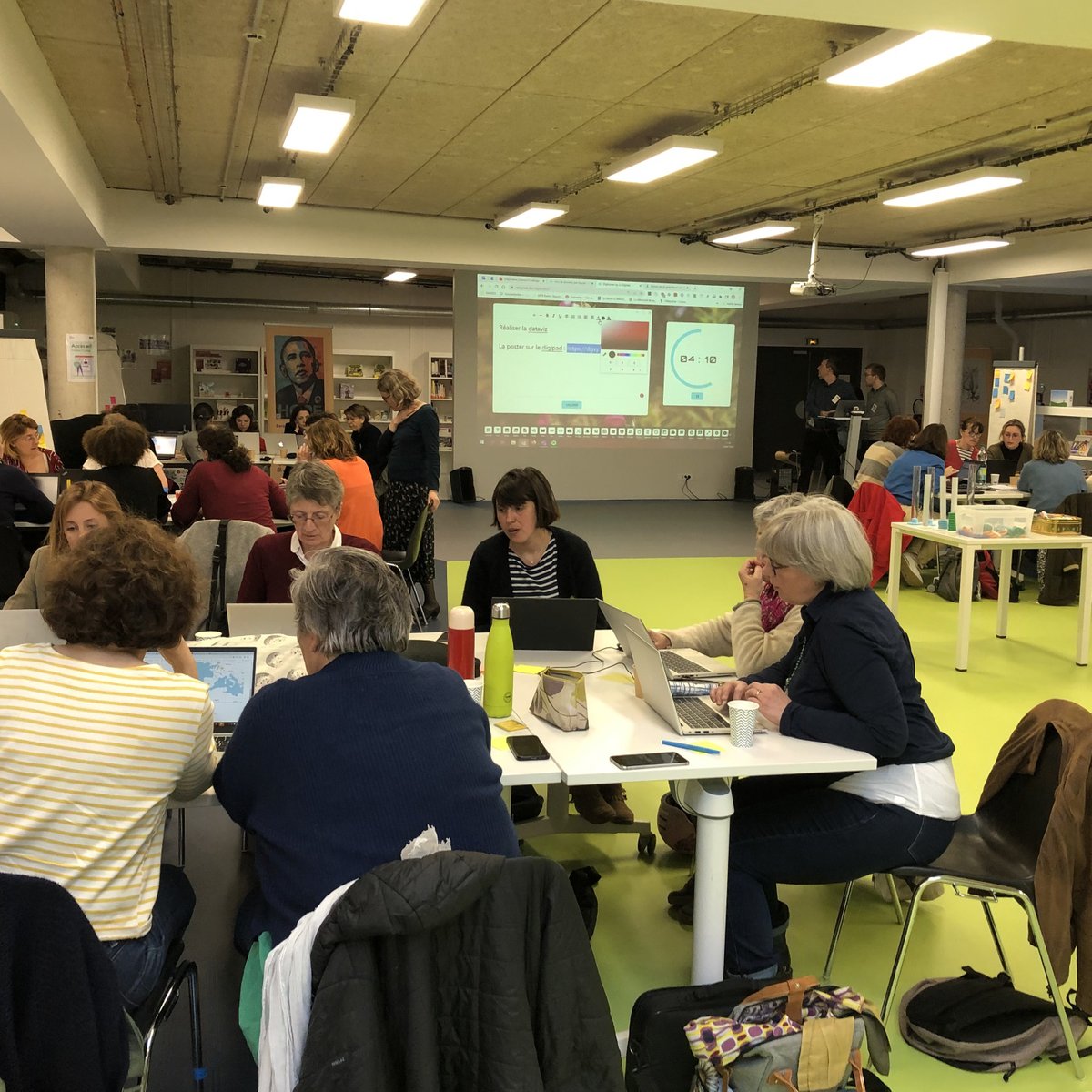 canope_92's tweet photo. Retour en images sur le #datasprint qui a eu lieu hier à l'Atelier Canopé 92. Un peu de #DataVisualization pour permettre de mieux comprendre les données #formation @Numerique92 #DSDEN92 https://t.co/NT2cipA0K7
