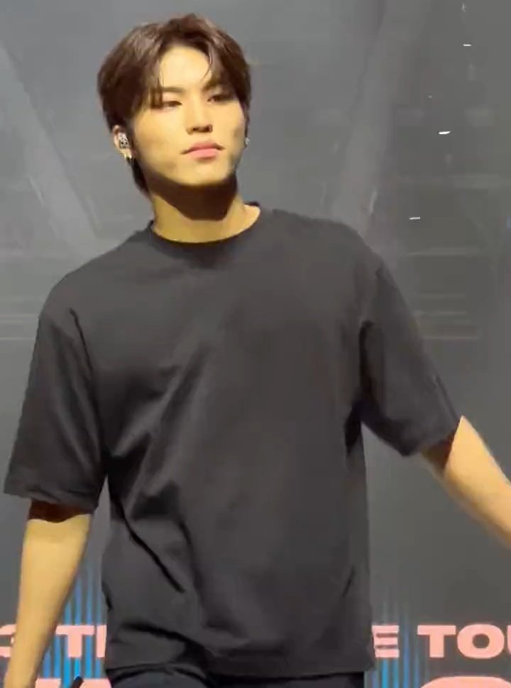 아비 ᥫ᭡✿ tweet media