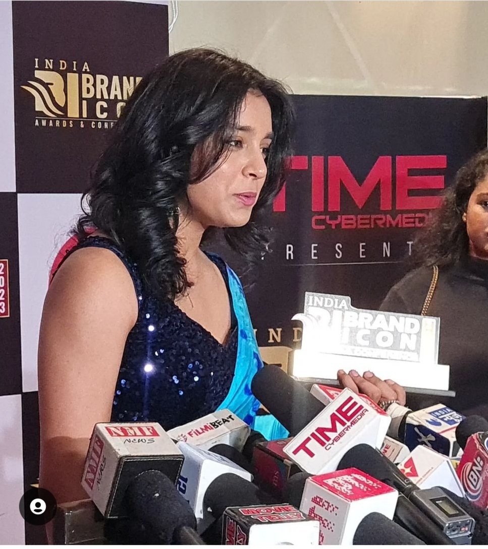 TEAM SUMBUL WHITE FC (@teamsumbulworld) on Twitter photo Sumbul Looks So Pretty in Bharat Iconic Award Function.
<a href="/TouqeerSumbul/">Sumbul Touqeer</a>
#SumbulTouqeerKhan #SumbulSquad Sumbul Looks So Pretty in Bharat Iconic Award Function.
<a href="/TouqeerSumbul/">Sumbul Touqeer</a>
#SumbulTouqeerKhan #SumbulSquad