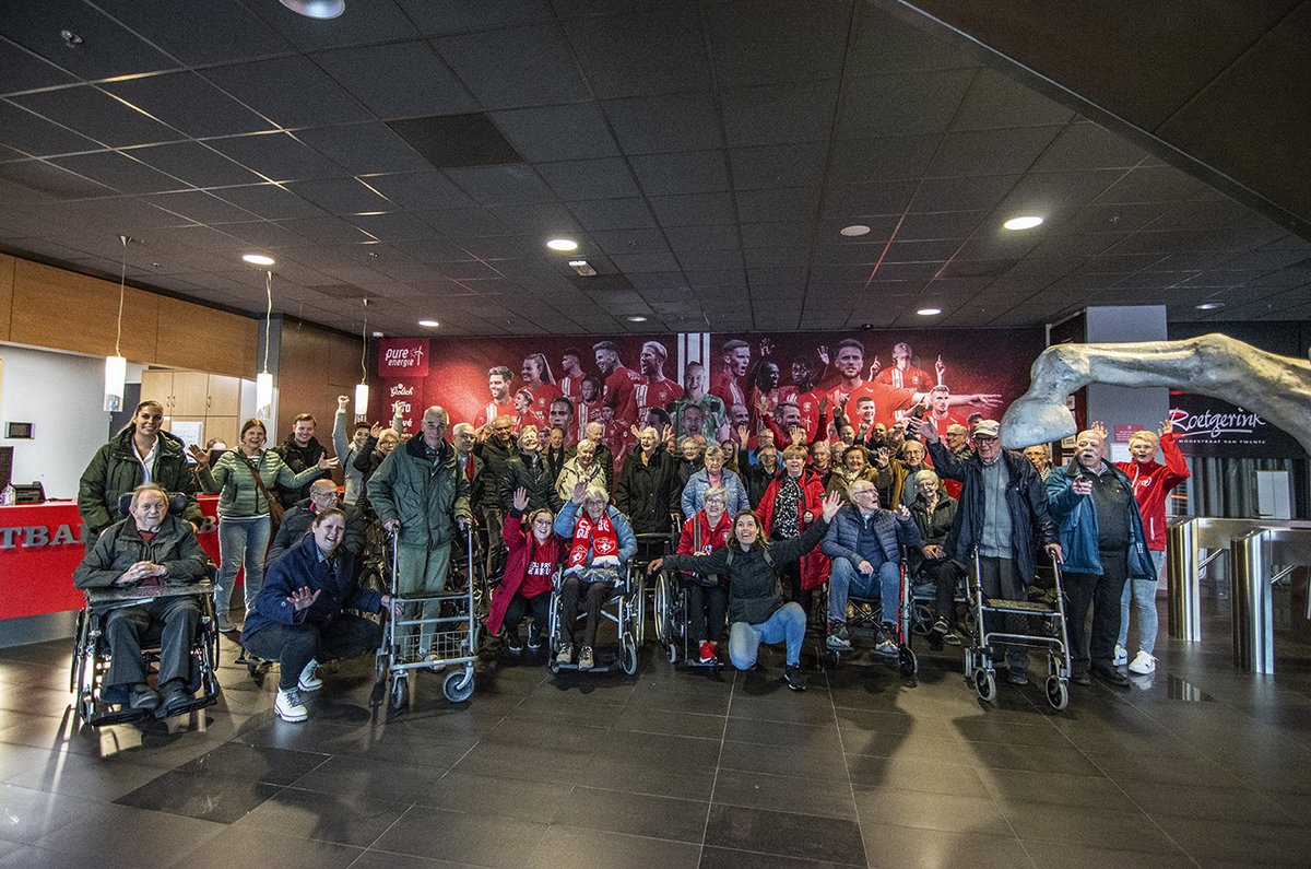 Scoren in de wijk tweet media