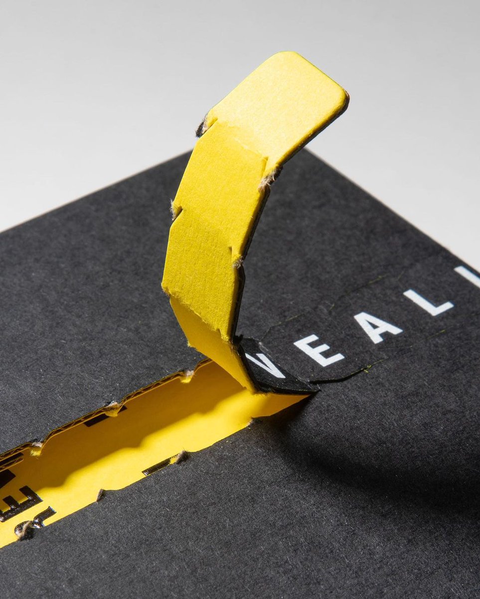 GFSmithpapers's tweet image. Revealing Beauty With Packaging, by @Progresspkg and @designproject_, utilises #Colorflute and @colorplanpapers to illustrate the manufacturing opportunities that can be presented throughout the packaging process. Find out more about this project here &amp;gt; bit.ly/3GKD7fb