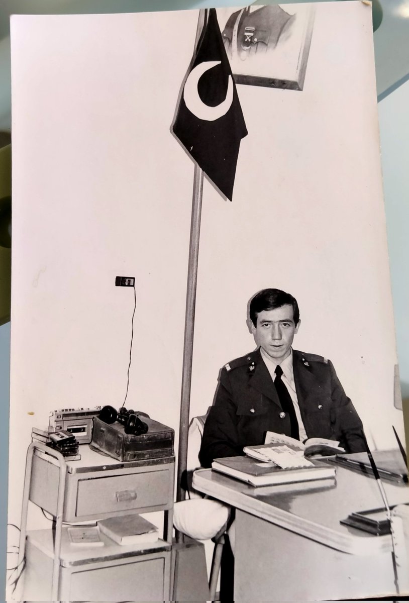 Askerde bile yedek subaylık yaparken sıhhiye okulu ve sonrasında da sıhhiye taburunda sağlık i olarak Hekim, Diş Hekimi ve Eczacı birlikte yer alırken şimdiyse SGK ve Sağlık Bakanlığında neden üvey evlat gibiyiz?#Teb#Fahrettinkocagorbizi#esitiseesitucret₺iyikieczaciyim.