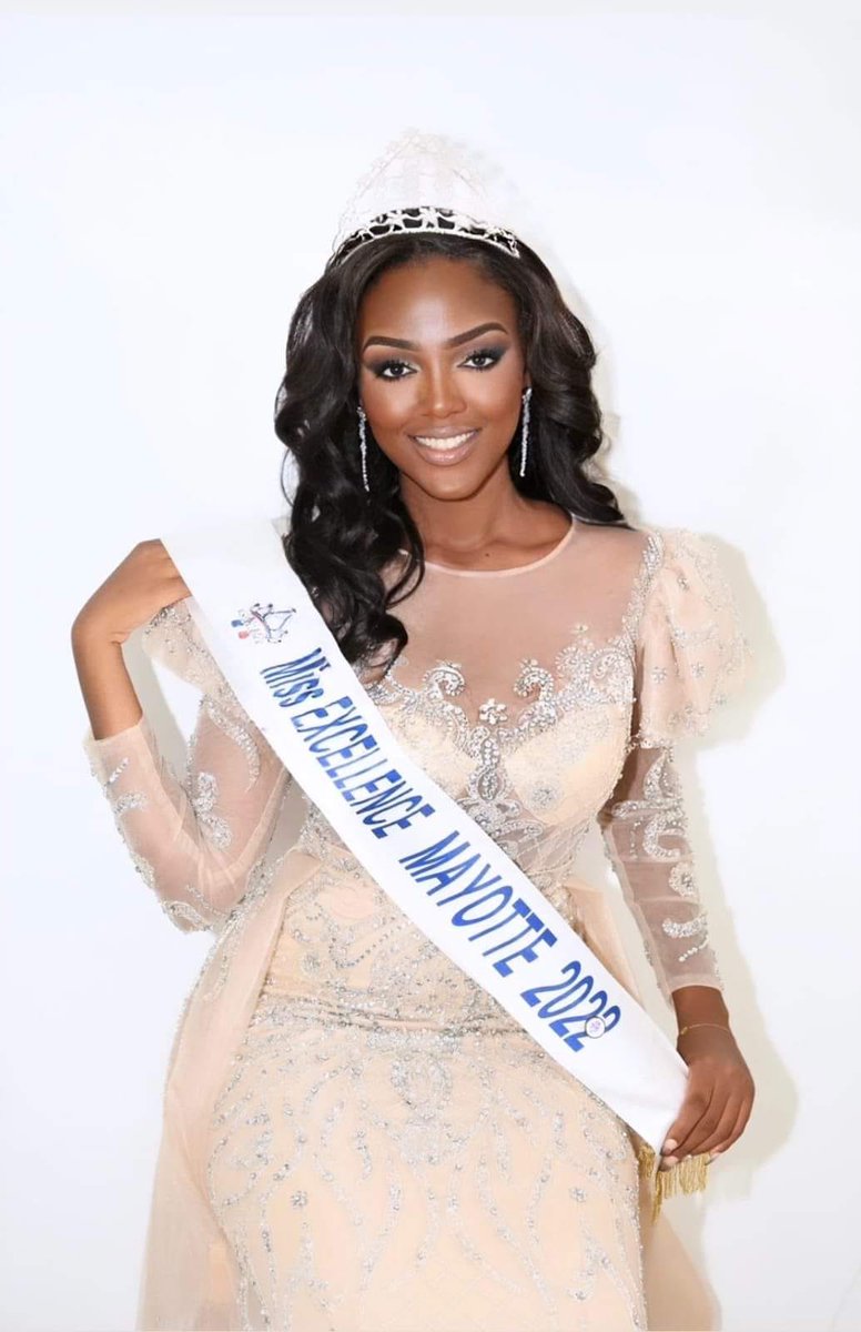 MayotteParis's tweet photo. 🌈LES SORTIES DU VENDREDI🌟- Notre 😍cbelle Miss Myriam rejoint le Comité national ce 15 avril en Corse pour une semaine d'intégration en préparation de la grande finale. Bon courage à elle et toutes les #MissExcellence des régions.💪

#OuiMayotte
MissExcellence Mayotte 976
@Nayl https://t.co/hSjCyFzUeD