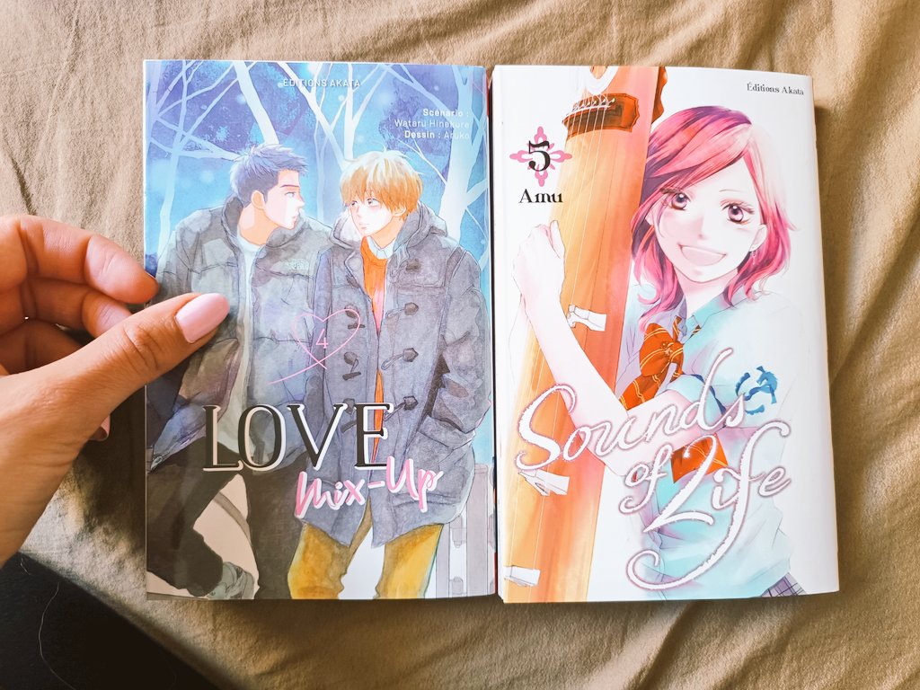 LegacyofCorazon's tweet image. Livraison du jour 😍 #webtoon
#whiteblood #soundsoflife #lovemixup #myhappymarriage @AKATAmanga @michellafon @kotoon_editions