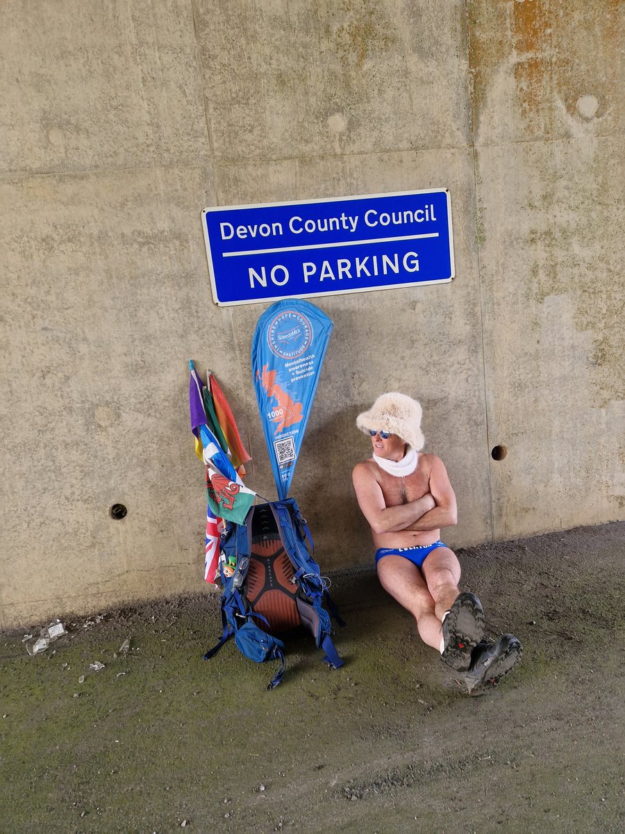 Iv parked my knackered knickers  in a no parking zone babeeeee rock&amp;roll  🤣.
I'll be crossing the border from #devon into #Cornwall my final county on my #1000milecharitystomp.
Thank you Devon over to you Cornwall.
If you can please retweet.

<a href="/Everton/">Everton</a>

gofund.me/e6c6d6f3 ✌️