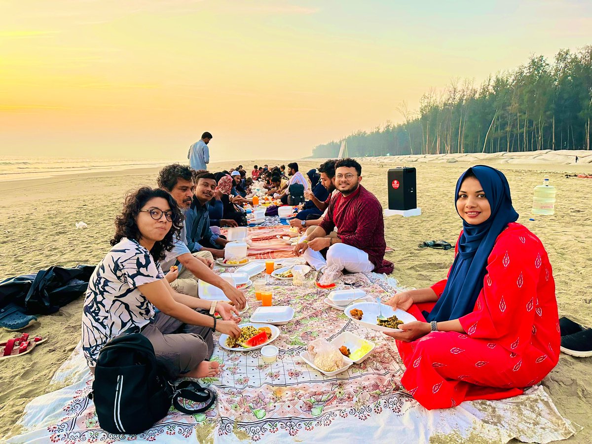 'Sharing iftar with street children last evening was a  heartwarming experience. Their gratitude and resilience remind us of the true spirit of Ramadan. Let's spread love and kindness to those in need. 
Thanks @YASID16610448 for arranging this event!

#Ramadan #StreetChildren