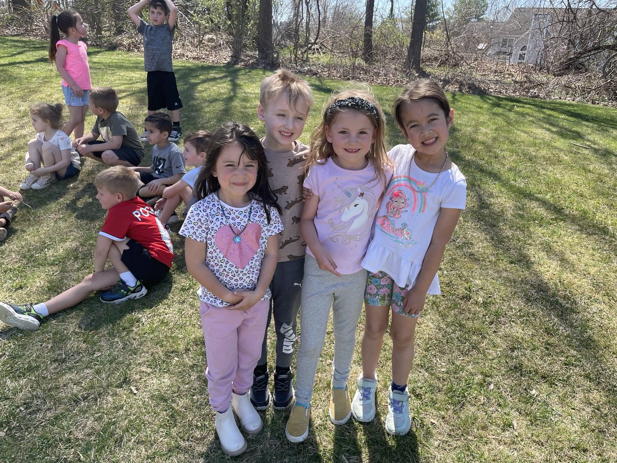 BlessingMahopac's tweet image. Summer fun….. oh no wait it’s Spring!!! We are definitely enjoying these beautiful, warm, ☀️ days! #kindergartenfun #proudap @FulmarsFinest