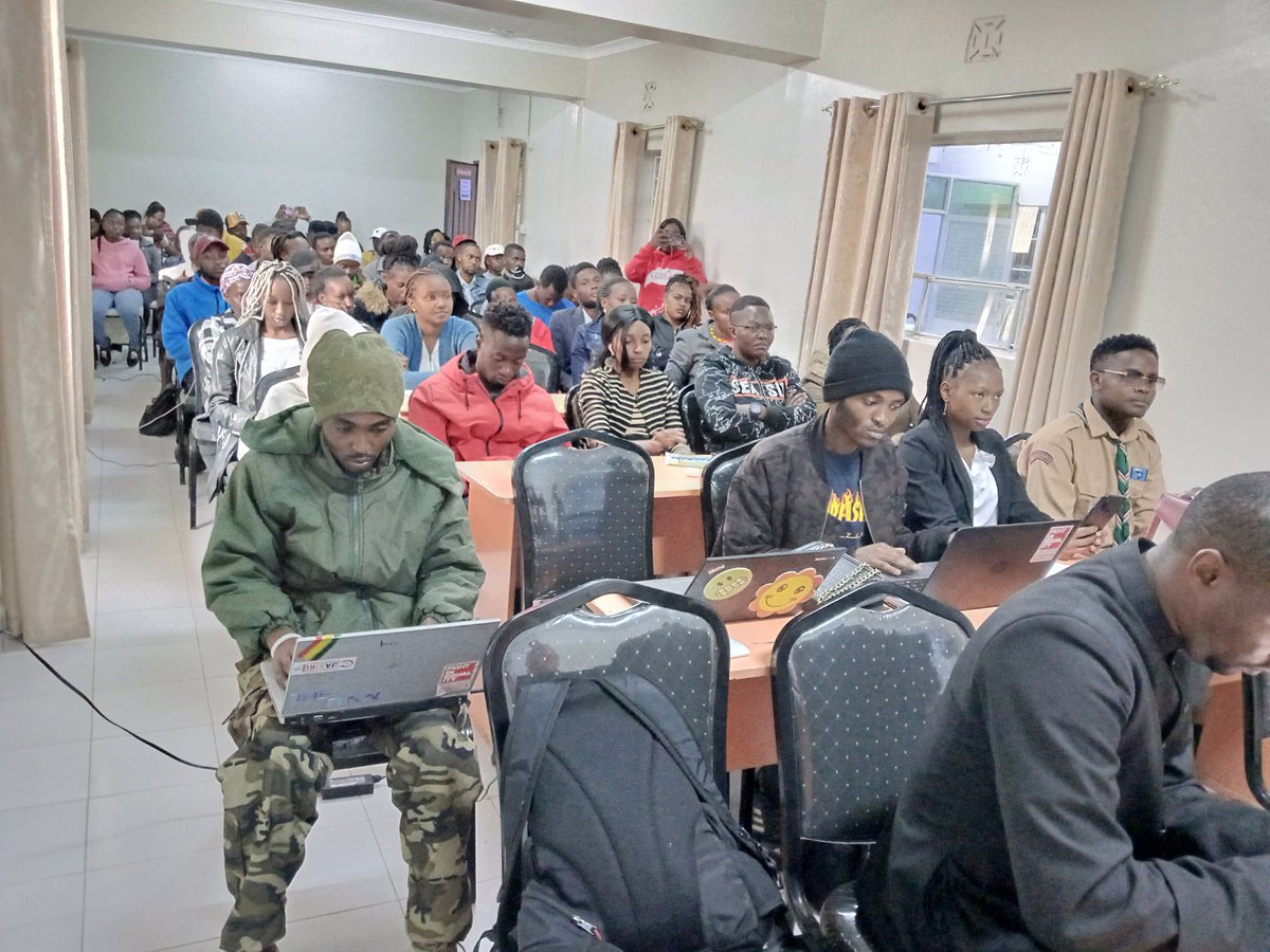MtKenyaNetwork1's tweet photo. Climate change,loss & damage and lack of access to climate finance are among the issues affecting the youths and people at the grassroot level.MKNF today holds a conference to address this issues as well as the climate change amendment act of 2016.
#ClimateChangeAmendmentAct https://t.co/fqHQEeVMWg