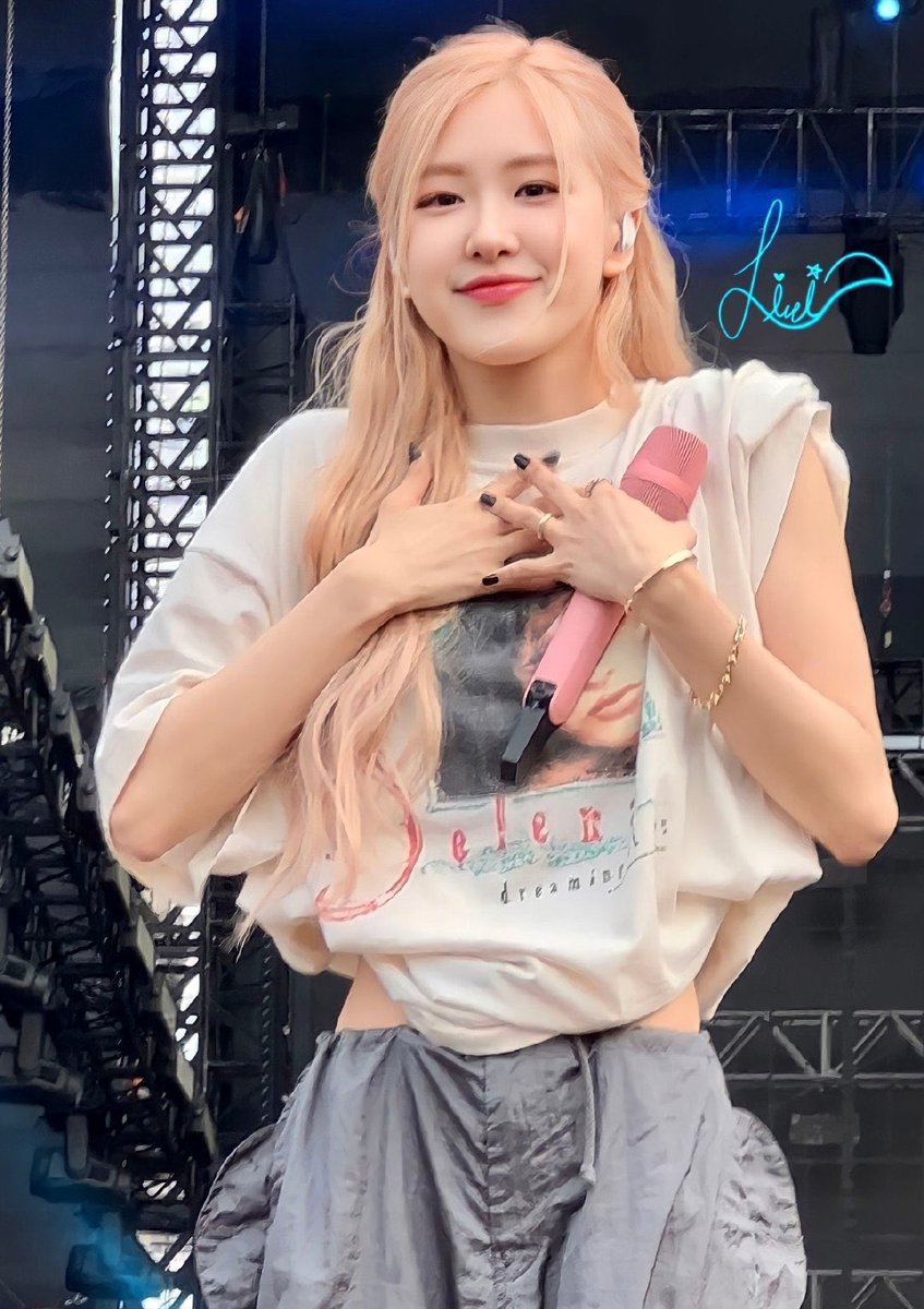 이사진 넘 귀엽다... 몽글몽글해져🥹☁️