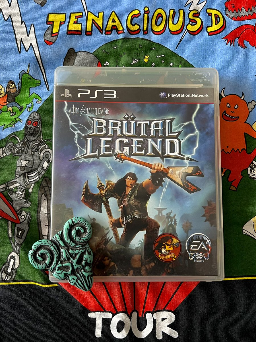 Eduharkonnen's tweet photo. Sabes que compartes la vida con la persona correcta cuando te llega un paquete y es un regalo suyo que no te esperabas ❤️🎸

#brutallegend #heavymetal #tenaciusD https://t.co/xym0ZHpaxs