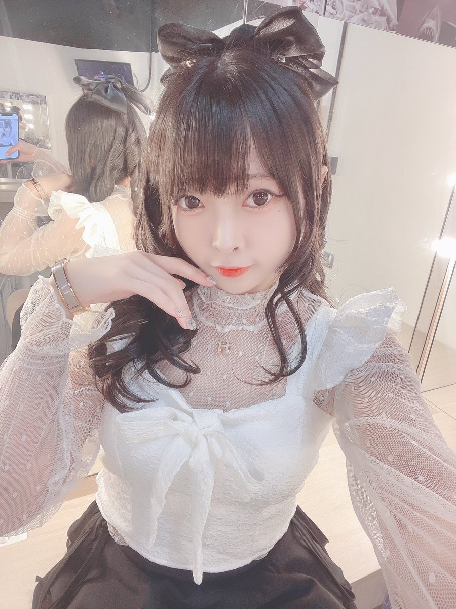 3ternal_hikari's tweet photo. 明天是什麼日子呢?🧡🧡
嘻嘻✨
✿...:*☆:**:。♡。:**:。☆*。:..✿
❥
❥
❥
❥
❥
❥
❥
❥
❥
❥
#自撮り #自撮り女子 #フォロー #フォロー募集 #フォローミー #萌え #かわいい #kawaii #大好き #可愛い #moe #cute #japan #メイド #ootd #hkig #girl #selfie #cafe #maidplanet https://t.co/NfipjyBGXJ