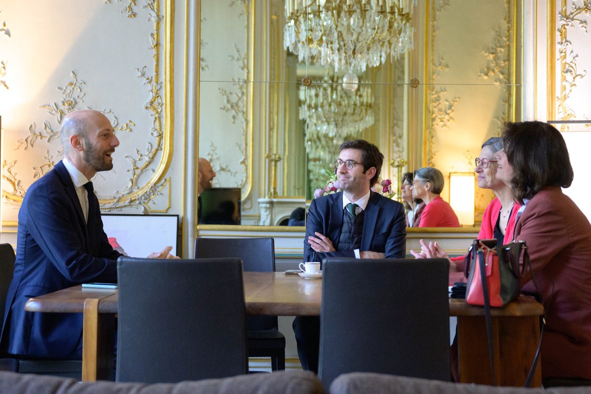SERVIR_Alumni's tweet photo. Isabelle Saurat a rencontré hier @StanGuerini, que nous remercions pour son accueil.
De nombreux sujets ont été abordés tels que : la réforme de la #fonctionpublique, son #attractivité, les défis de la transition #environnementale ! 
#engagement #investissement https://t.co/NzWS472AaV