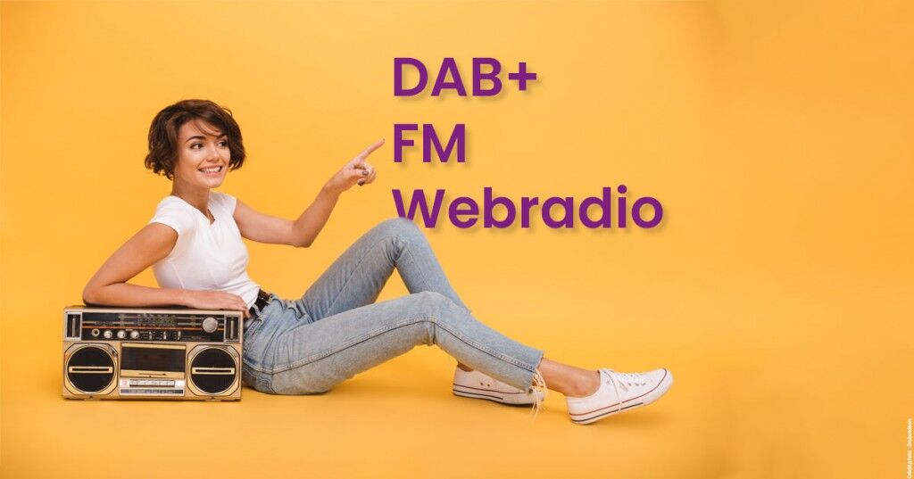 CGV_FR's tweet photo. 🎶 Avec la multitude de moyens de diffusion de la musique et des émissions radiophoniques 📻 , on peut se perdre entre le DAB+, la FM et les webradios. Pas de panique, on fait le point ! 🤔💡
👉📰 https://t.co/wQt7fZPkpa
#DAB #FM #webradios #musique #VendrediLecture https://t.co/j7olQ6SASI
