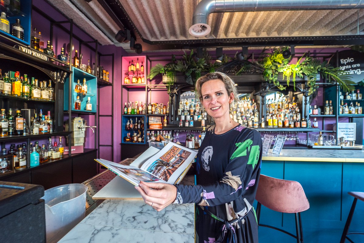 Creativiteit borrelt op Schieoevers 🎨 Aan de Schieweg in Delft is een groep creatieve architecten gevestigd. Geen architecten van gebouwen, maar van beleving: Boozed Experience Creators. ✨ Meer weten over dit waanzinnige bedrijf? delft.business/creatiekracht-… #delft