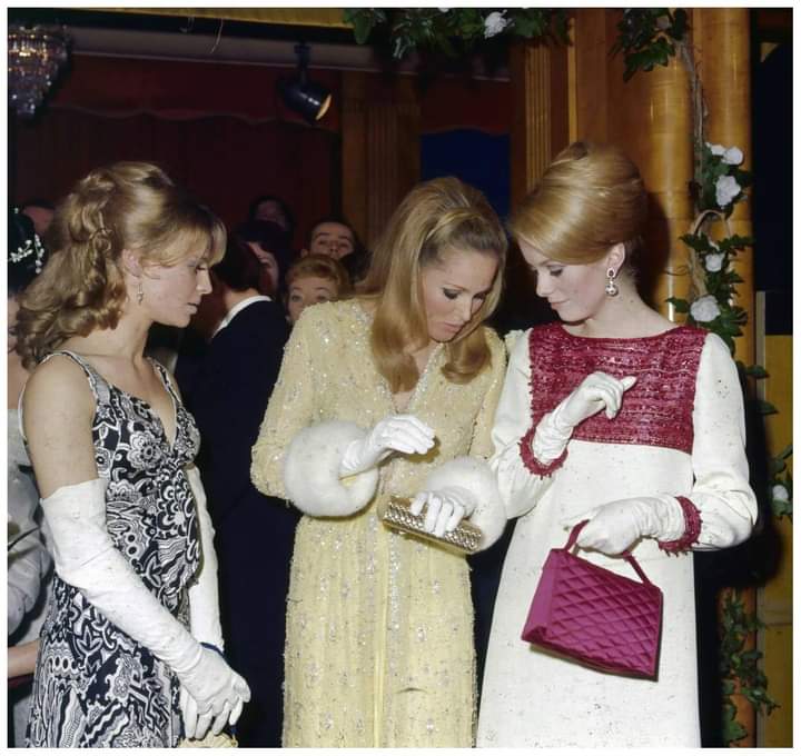 #JulieChristie 🎂 #UrsulaAndress #CatherineDeneuve 💫