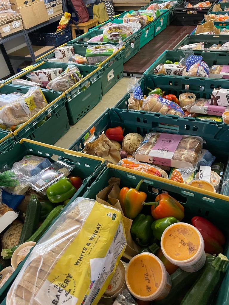 catch77cic's tweet photo. Our recipe boxes are rapidly being filled with lovely fresh fruit &amp; veg by our wonderful volunteers ready for delivery this afternoon. If you’d like to donate to help us help more #Devon families, every little helps(!) 😊 https://t.co/0u2VXhNAJo #costofliving https://t.co/buH6YPYchy