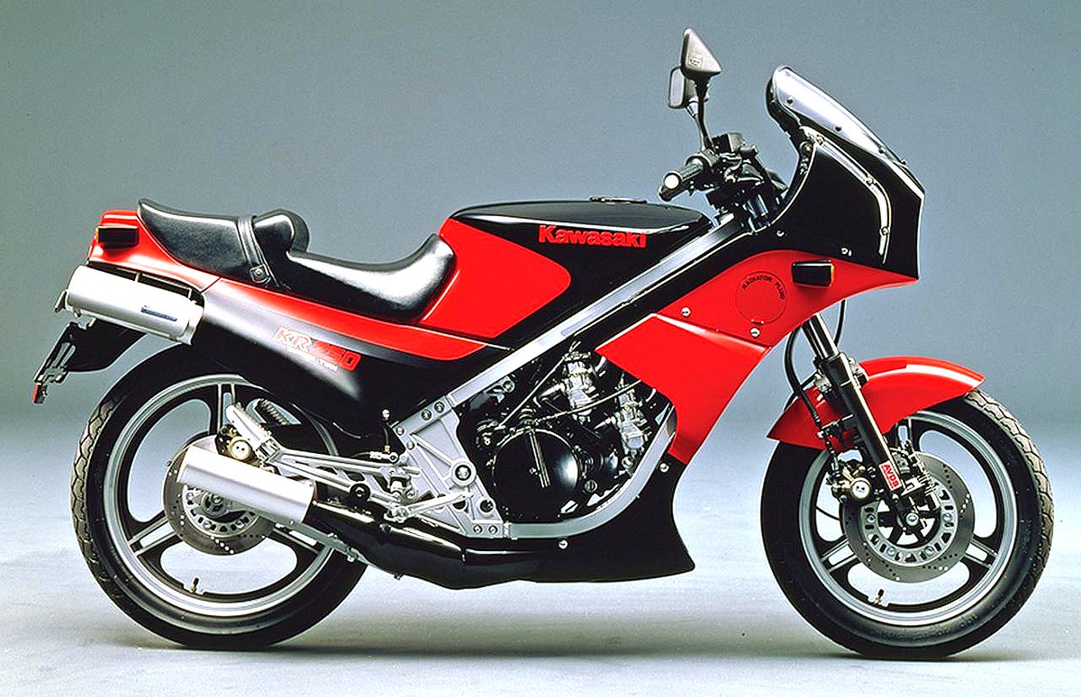 Genshin_zx25r's tweet image. なぜかカワサキしか買ってこなかった。AR50-Ⅱ、ZX-4 F-Ⅲ、KR250、そしてZX-25R SE KRT。#過去のバイク #AR50 #ZX4 #KR250 #ZX25R