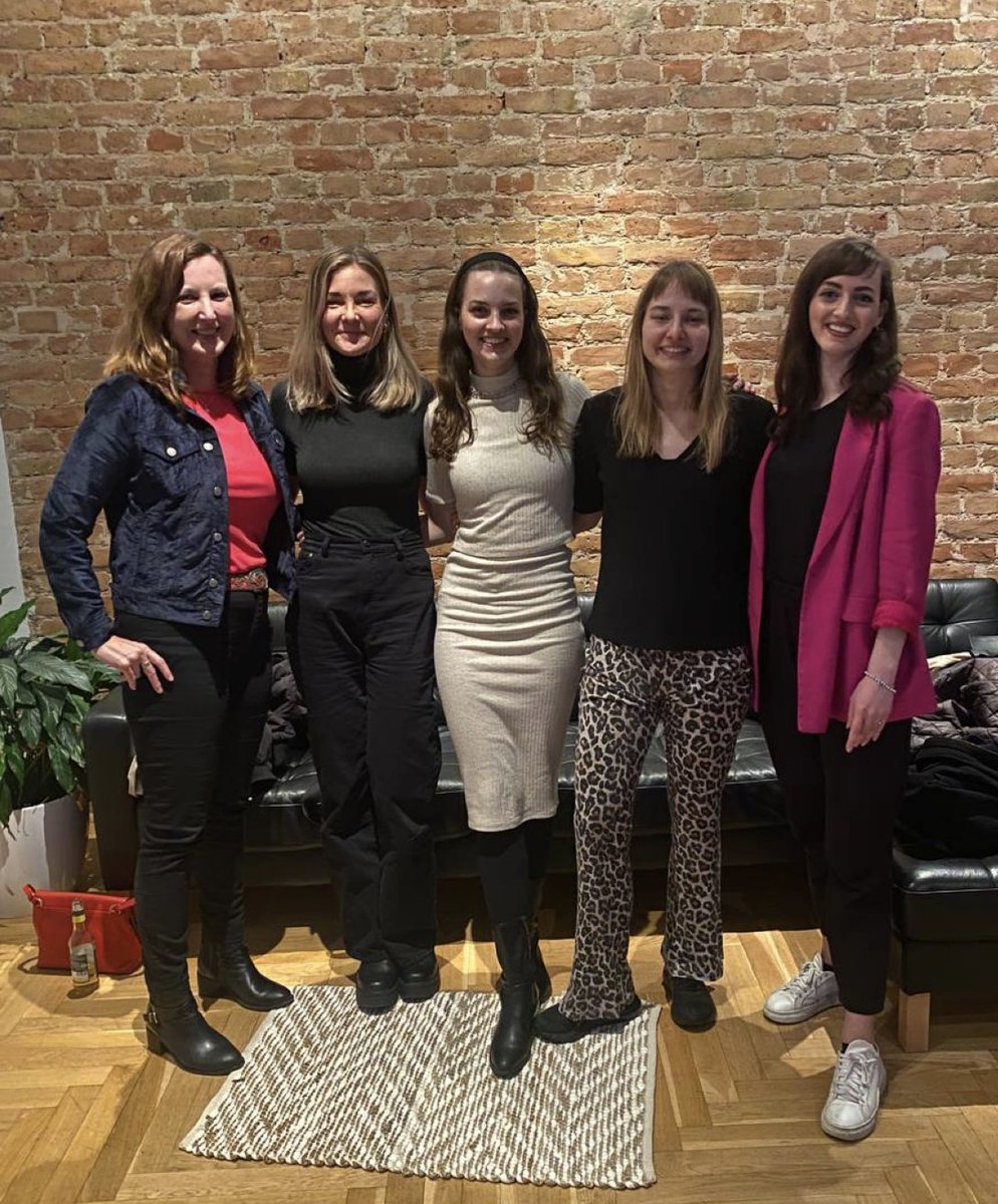 christinemohan's tweet image. Many thanks to @carina_hahn_ for hosting a great @polkadot meetup at @elfzandtrollz office in #Berlin. 

Fun to talk about the early days of DOT with these OGs:
- @annmehr @centrifuge
- @zoemcfox  @phalanetwork
- @ntberlin  @paritytech  

#womenintech
#changetheratio
