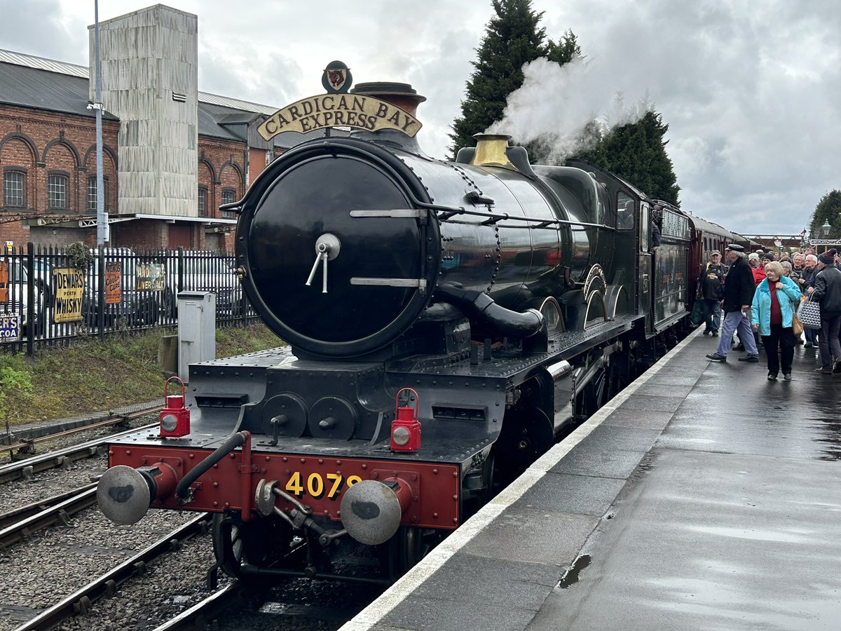 The noise from Pendennis leaving Bewdley was magnificent @svrofficialsite