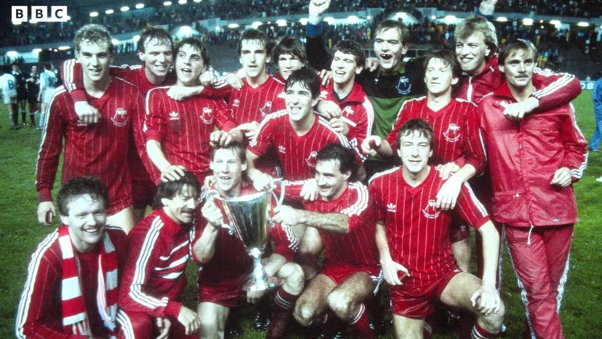 Image shows Aberdeen FC team in 1983