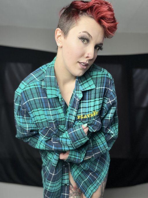 hope you had a good week :) https://t.co/Xmerelvu3H<a href="/tag/newprofilepic"class="tags"><span>#newprofilepic</span></a>